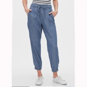 Gap Women’s Denim Tencel Utility Joggers, S